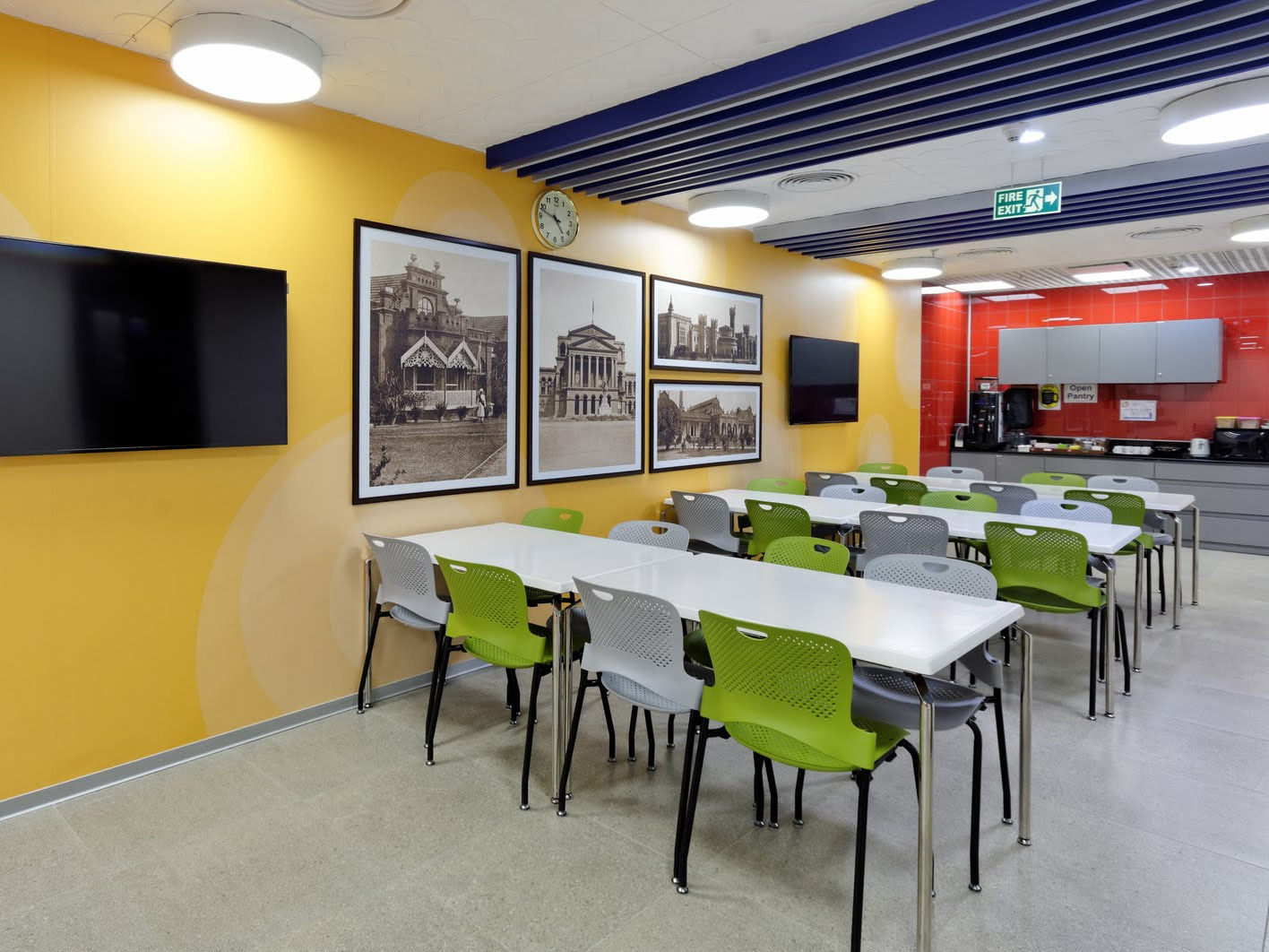 1400㎡廣告公司現(xiàn)代簡約辦公室裝修設(shè)計項目(圖3) 國外辦公 (8) 副本.jpg