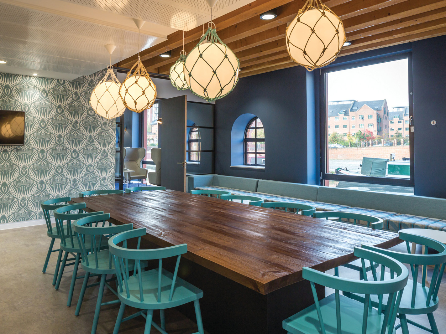 合肥政務區(qū)1800平方創(chuàng)意辦公室裝修設計項目案例分析(圖4) 會議室.jpg