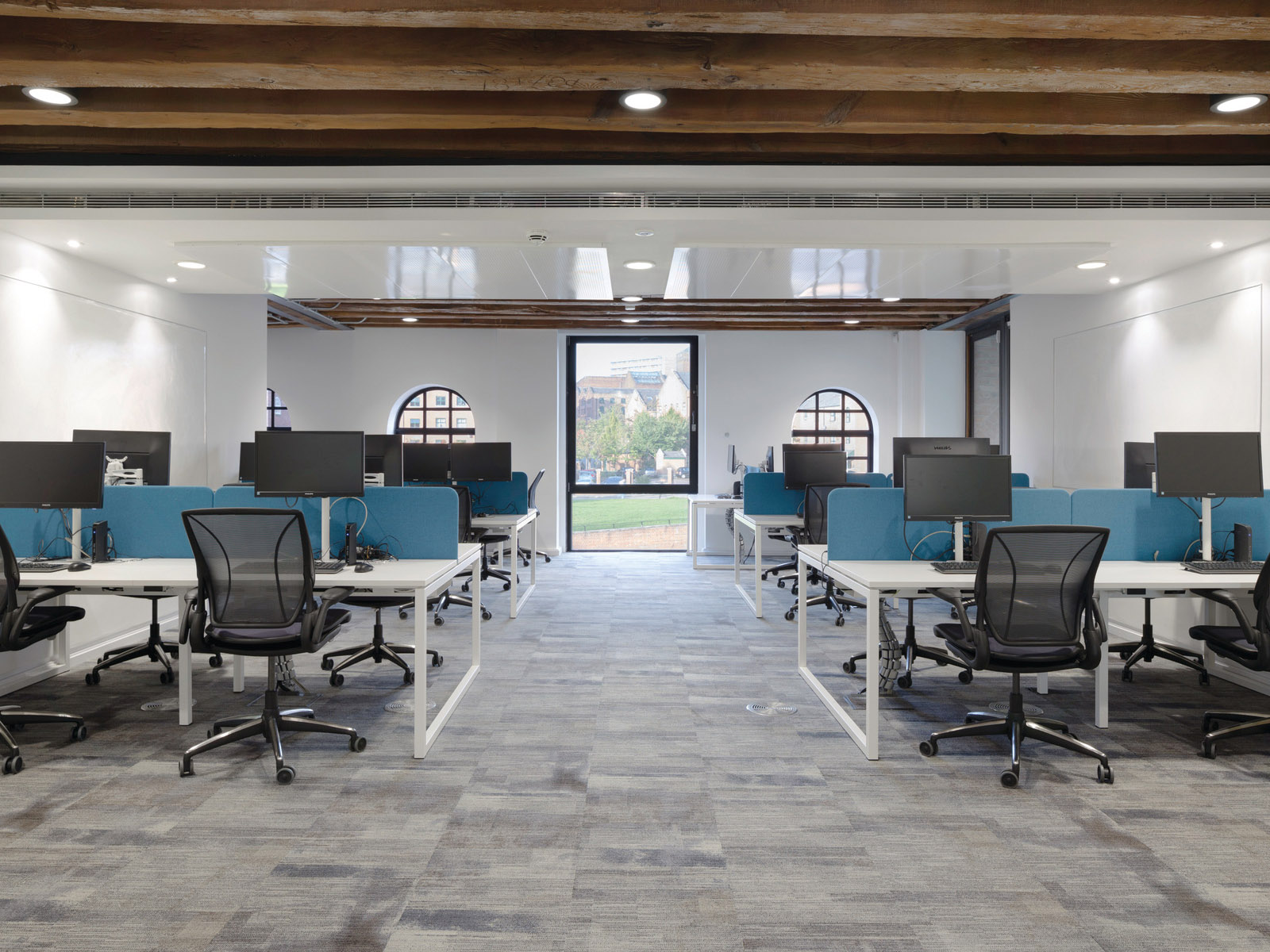 合肥政務區(qū)1800平方創(chuàng)意辦公室裝修設計項目案例分析(圖3) 工作區(qū).jpg